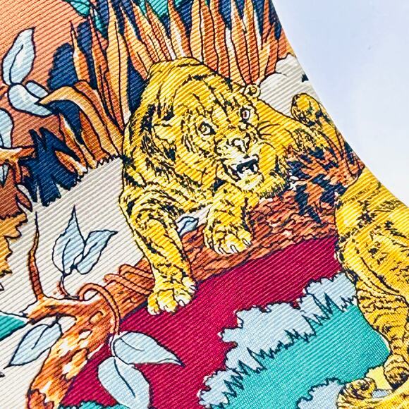 Vintage 90s Pure Silk Red Maroon Yellow Lion Tiger Print Necktie - Picture 3 of 6